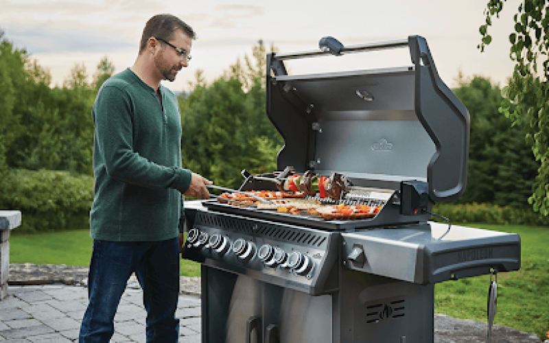 10 Essential Gas Grilling Accessories