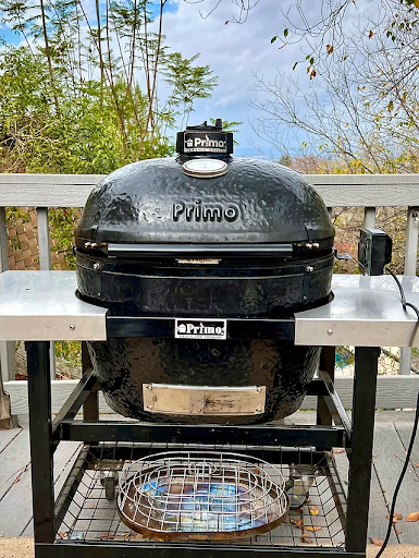 Big Green Egg vs. Primo Grill
