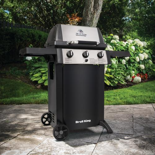 Broil King Gem 320 3-Burner Freestanding Propane Gas Grill